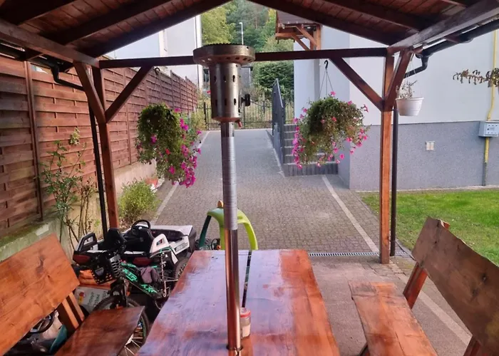 U Wladzia Lägenhet *